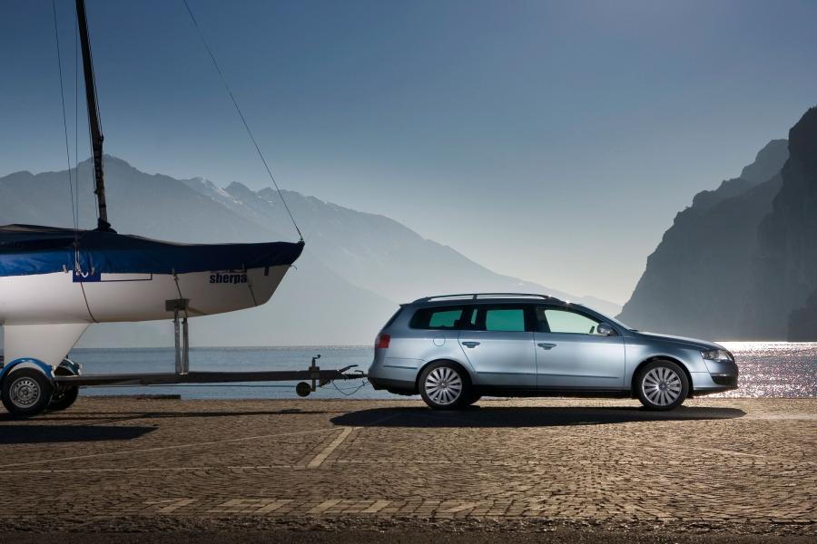  Volkswagen Passat Variant 2005 года  (фото 18 из 121)